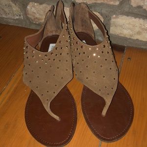 Steve Madden brown leather thong sandals